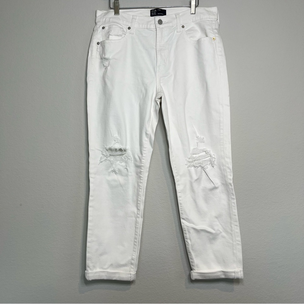 GAP Woman's Girlfriend Size 10 / 30 White Distressed Jeans Rolled hem